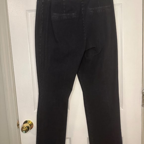 Isaac Mizrahi Live! Regular‎ 24/7 Denim Boot Cut Fly Front Jeans Black 12k - Picture 5 of 7